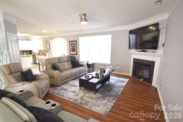 608 Wrayhill Drive, Charlotte, NC 28262