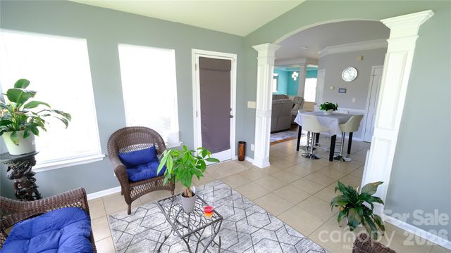608 Wrayhill Drive, Charlotte, NC 28262