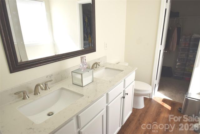 608 Wrayhill Drive, Charlotte, NC 28262