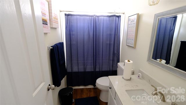 608 Wrayhill Drive, Charlotte, NC 28262