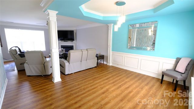 608 Wrayhill Drive, Charlotte, NC 28262