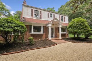 7 Upper Devon Road, Port Jefferson, NY 11777