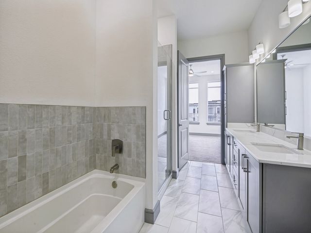 2700 Old Denton Road 4427, Carrollton, TX 75007