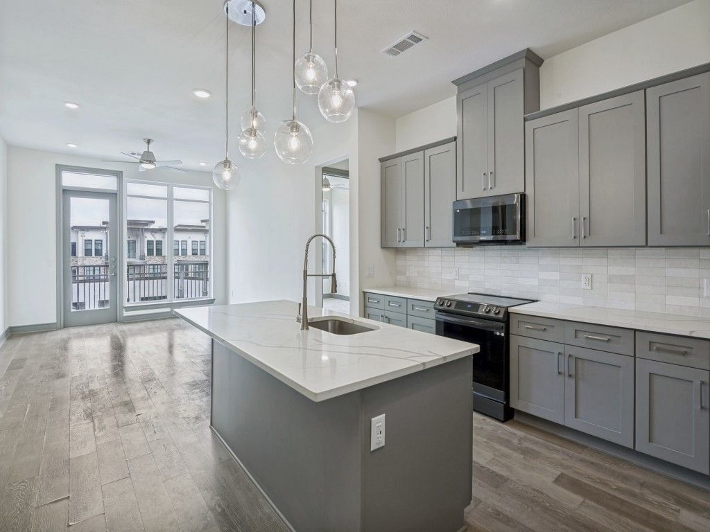 2700 Old Denton Road 4427, Carrollton, TX 75007