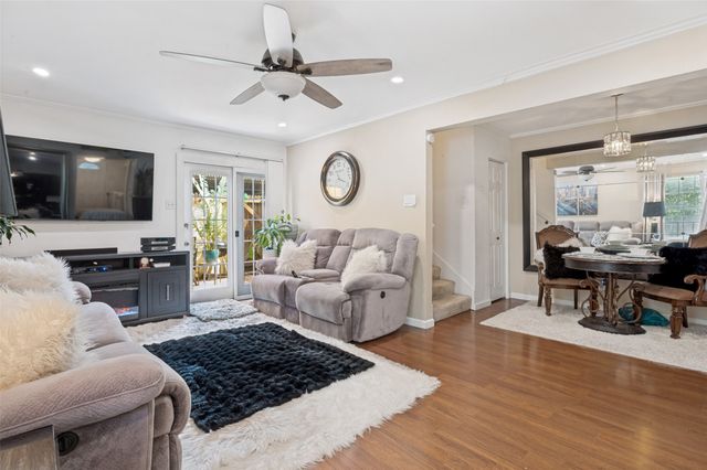 1813 E Grauwyler Road E 142G, Irving, TX 75061