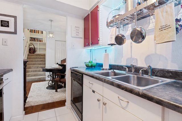 1813 E Grauwyler Road E 142G, Irving, TX 75061