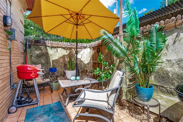 1813 E Grauwyler Road E 142G, Irving, TX 75061