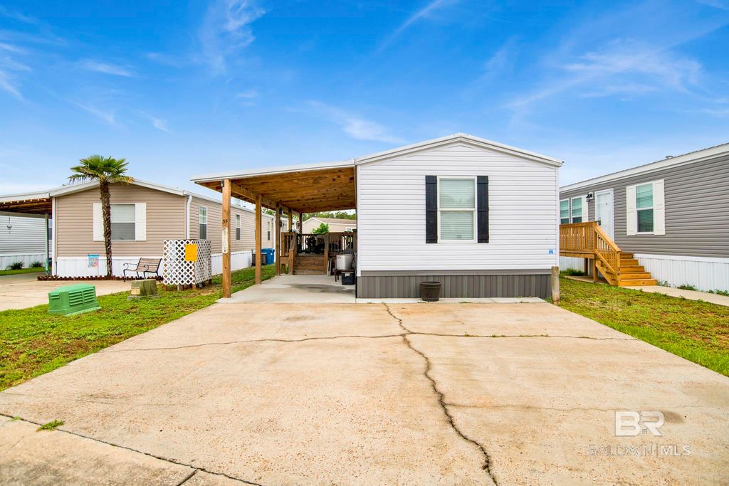 16707 State Highway 180 35, Gulf Shores, AL 36542