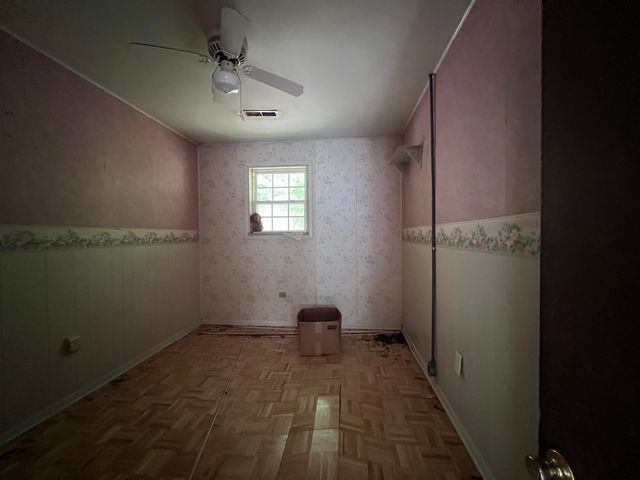 461 Round Ridge Road, Pineville, KY 40977