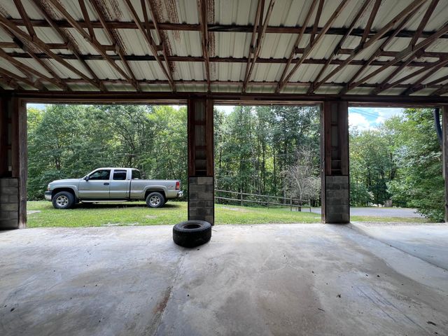 461 Round Ridge Road, Pineville, KY 40977