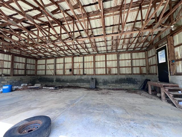 461 Round Ridge Road, Pineville, KY 40977