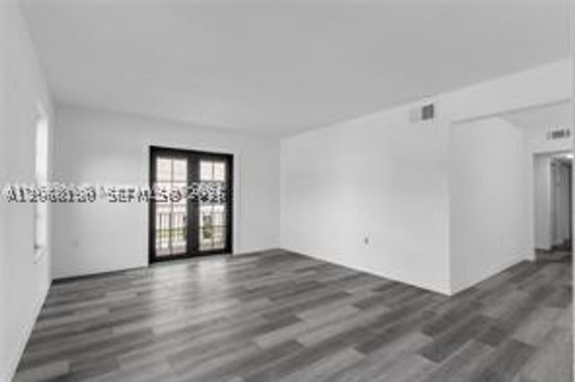 3220 S Le Jeune Rd 3222, Coral Gables, FL 33134