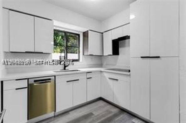 3220 S Le Jeune Rd 3222, Coral Gables, FL 33134