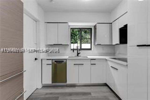 3220 S Le Jeune Rd 3222, Coral Gables, FL 33134