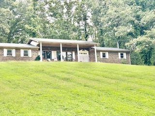 376 Glensara Drive NW, Charleston, TN 37310