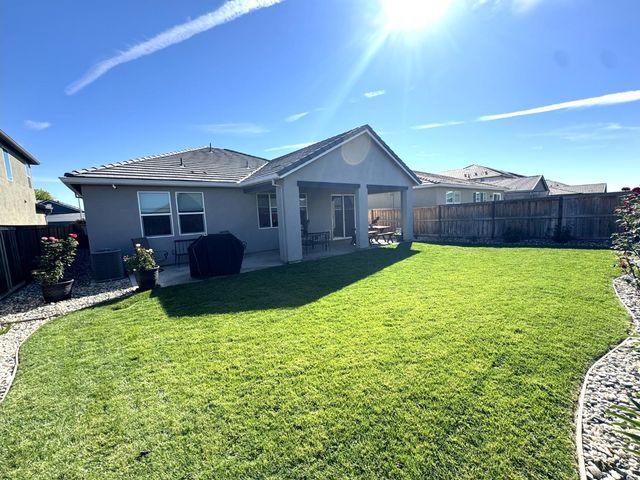 1626 Stepney Way, Plumas Lake, CA 95961