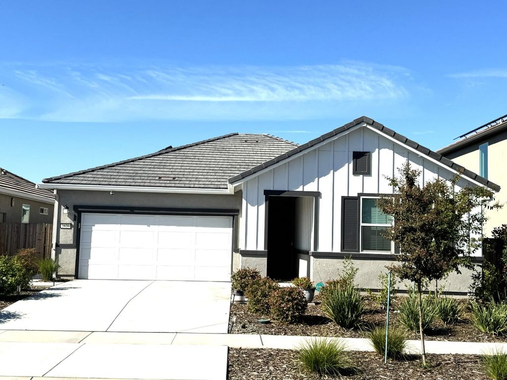 1626 Stepney Way, Plumas Lake, CA 95961