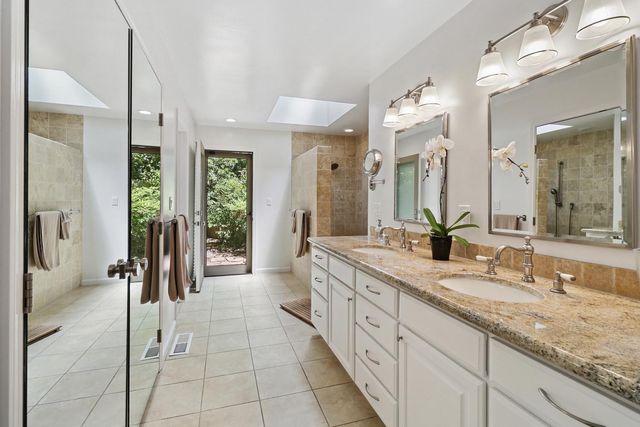 51 Covered Bridge Rd, Carmichael, CA 95608