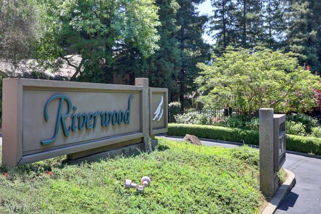 51 Covered Bridge Rd, Carmichael, CA 95608