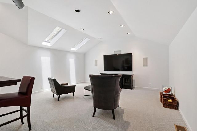 51 Covered Bridge Rd, Carmichael, CA 95608