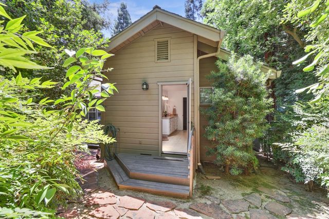 51 Covered Bridge Rd, Carmichael, CA 95608