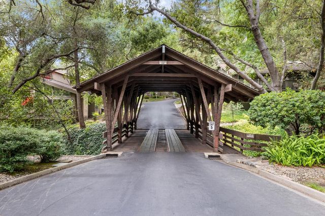 51 Covered Bridge Rd, Carmichael, CA 95608