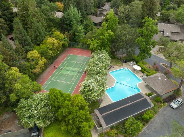 51 Covered Bridge Rd, Carmichael, CA 95608