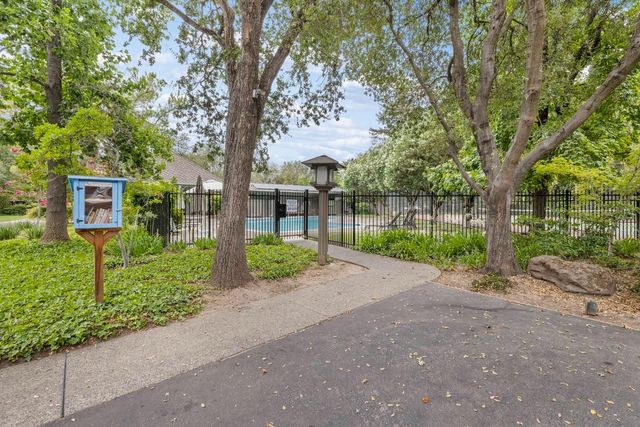 51 Covered Bridge Rd, Carmichael, CA 95608