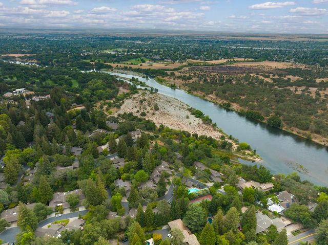 51 Covered Bridge Rd, Carmichael, CA 95608