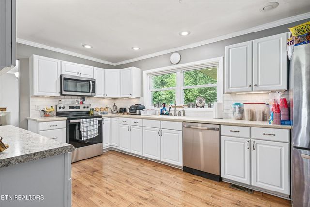 3710 Lantana Rd, Crossville, TN 38572