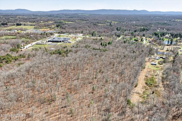 3710 Lantana Rd, Crossville, TN 38572