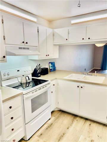 2750 Kings Lake BLVD 204, Naples, FL 34112