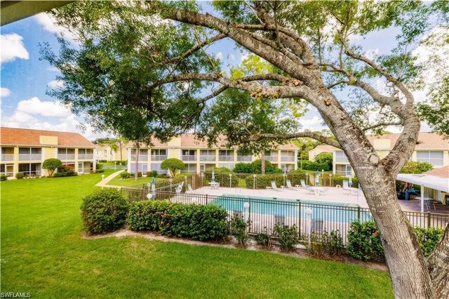 2750 Kings Lake BLVD 204, Naples, FL 34112