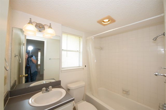 6412 Rebecca Lane, Watauga, TX 76148