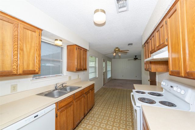 6412 Rebecca Lane, Watauga, TX 76148