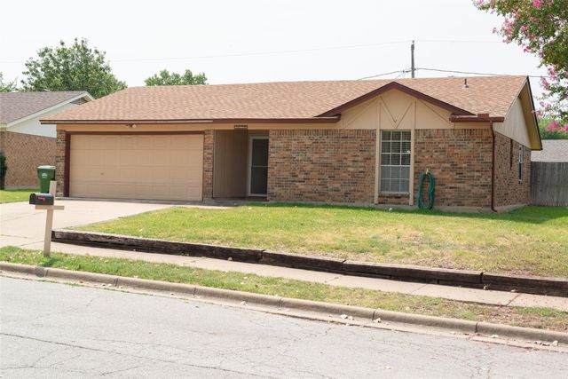 6412 Rebecca Lane, Watauga, TX 76148