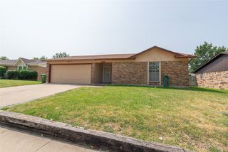 6412 Rebecca Lane, Watauga, TX 76148