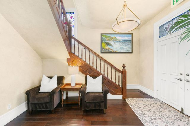 1129 D St, Sacramento, CA 95811