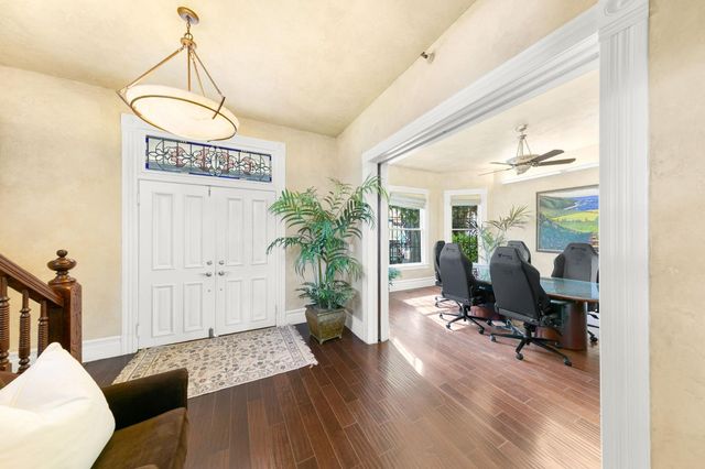 1129 D St, Sacramento, CA 95811