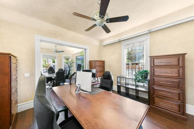 1129 D St, Sacramento, CA 95811