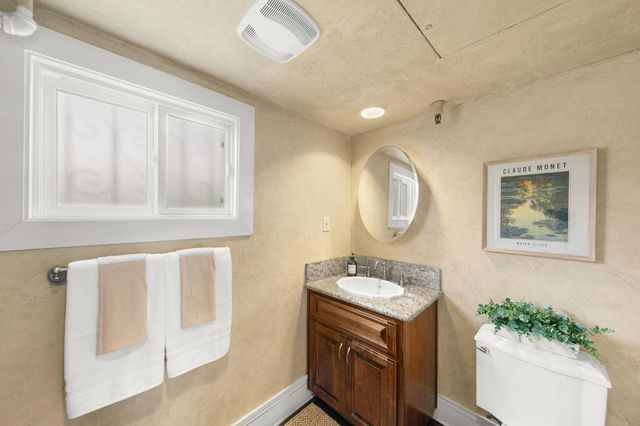 1129 D St, Sacramento, CA 95811