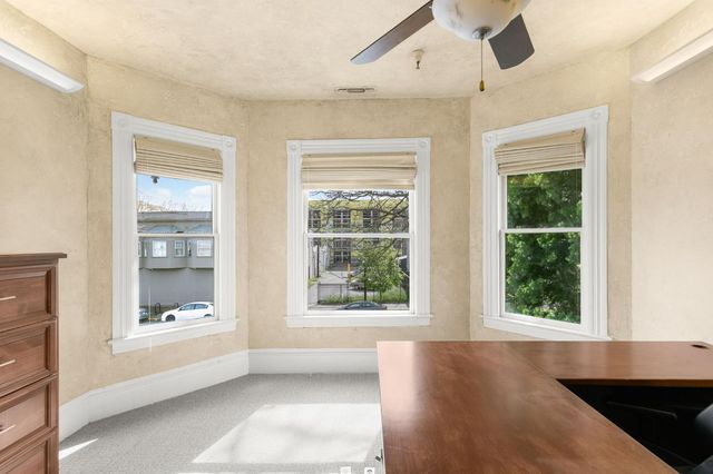 1129 D St, Sacramento, CA 95811