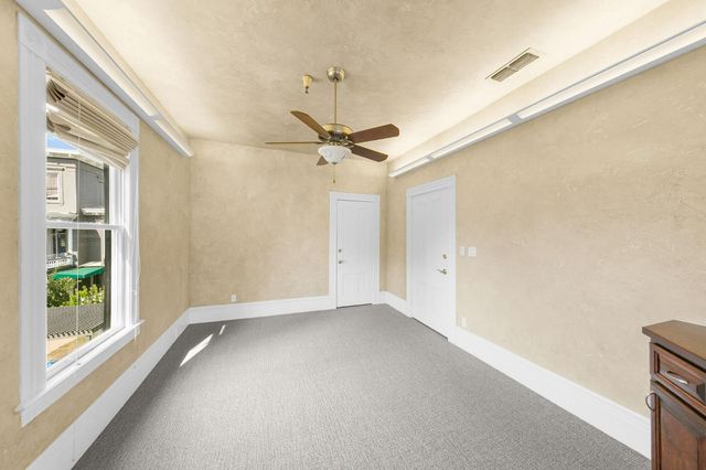 1129 D St, Sacramento, CA 95811