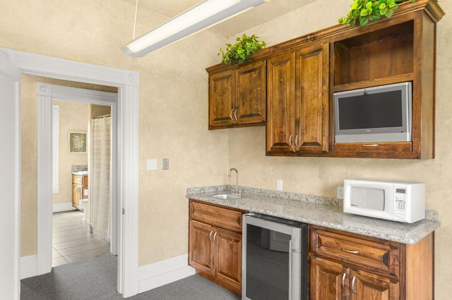 1129 D St, Sacramento, CA 95811