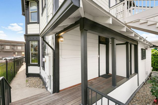 1129 D St, Sacramento, CA 95811