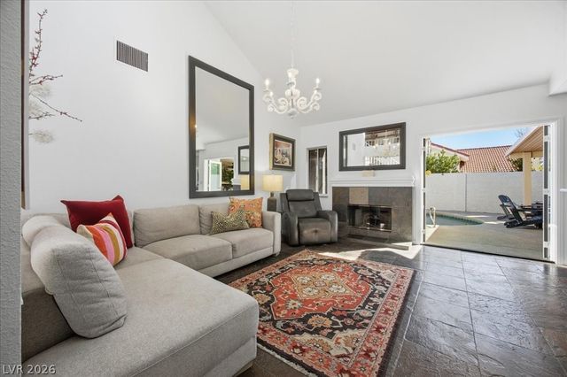 2924 Bridge Creek Street, Las Vegas, NV 89117