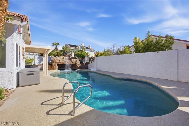 2924 Bridge Creek Street, Las Vegas, NV 89117