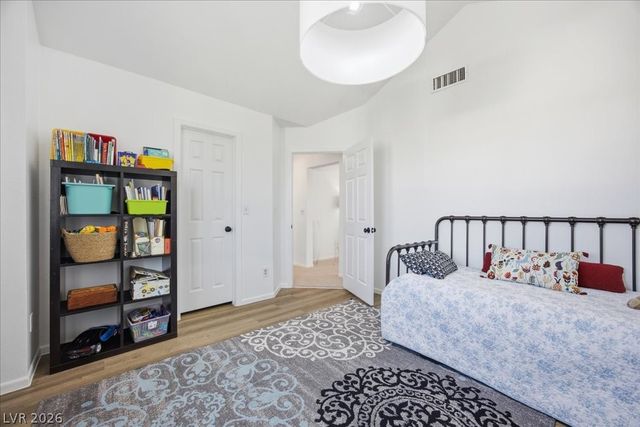 2924 Bridge Creek Street, Las Vegas, NV 89117