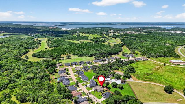 38 Lone Oak Boulevard, Pottsboro, TX 75076