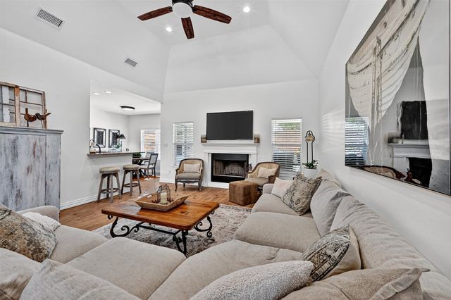 38 Lone Oak Boulevard, Pottsboro, TX 75076